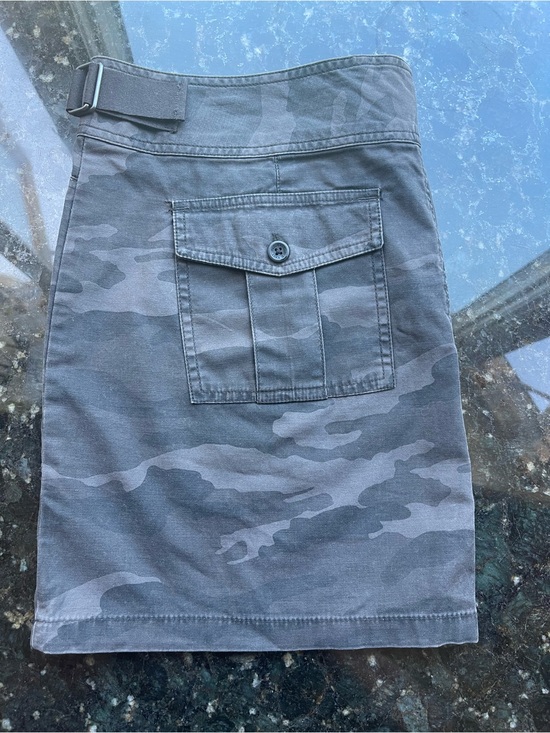 Old Navy Dresses & Skirts - Old Navy Gray Camo Cargo Shorts